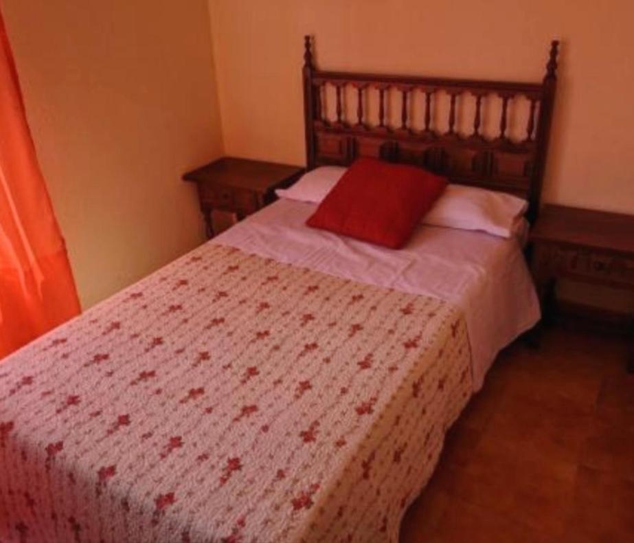 Hostal Casa Chore Hinojosa de Duero Eksteriør billede